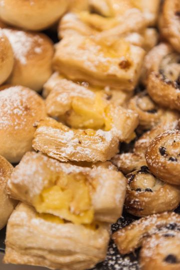 Ricca colazione a buffet a pochi passi dal residence - 10