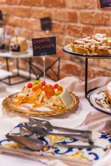 Ricca colazione a buffet a pochi passi dal residence - 8